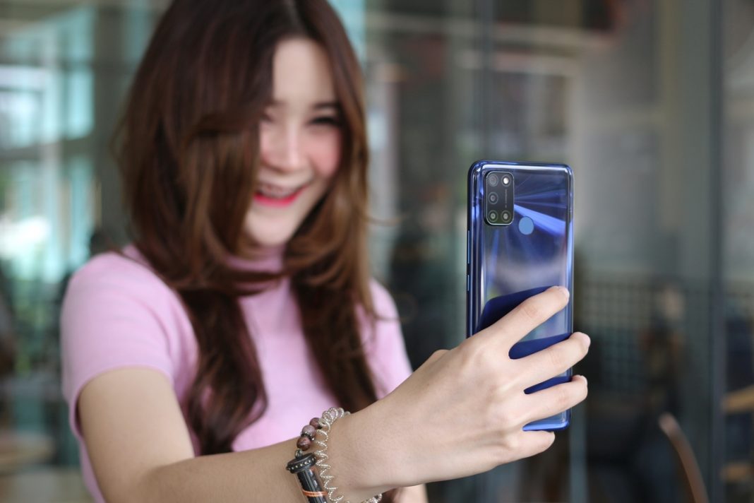 Lengkap 10 Kelebihan Dan Kekurangan Realme C17 Blibli Friends