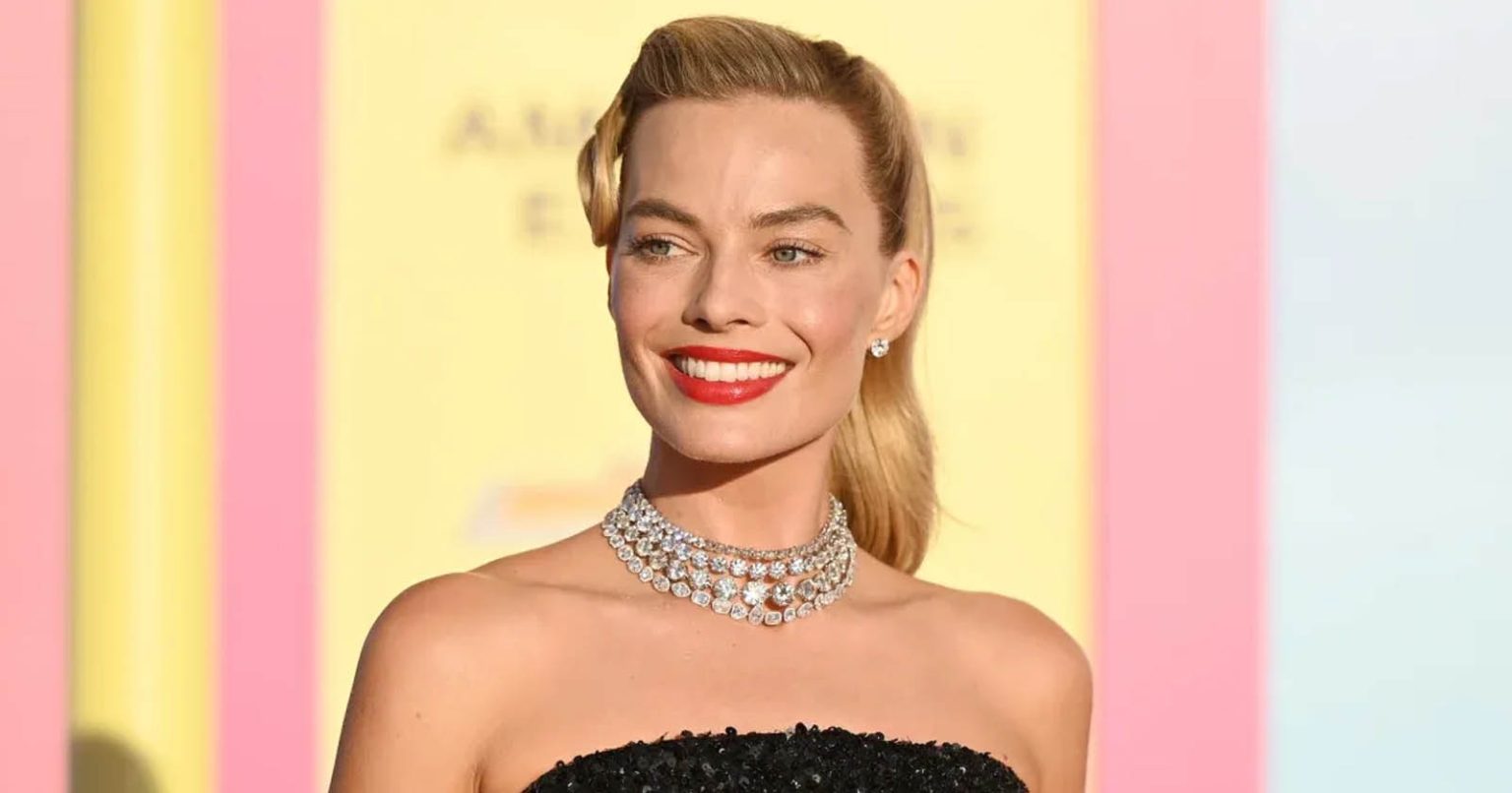 Profil Margot Robbie Pemeran Barbie Dalam Film Barbie The Movie Blibli Friends