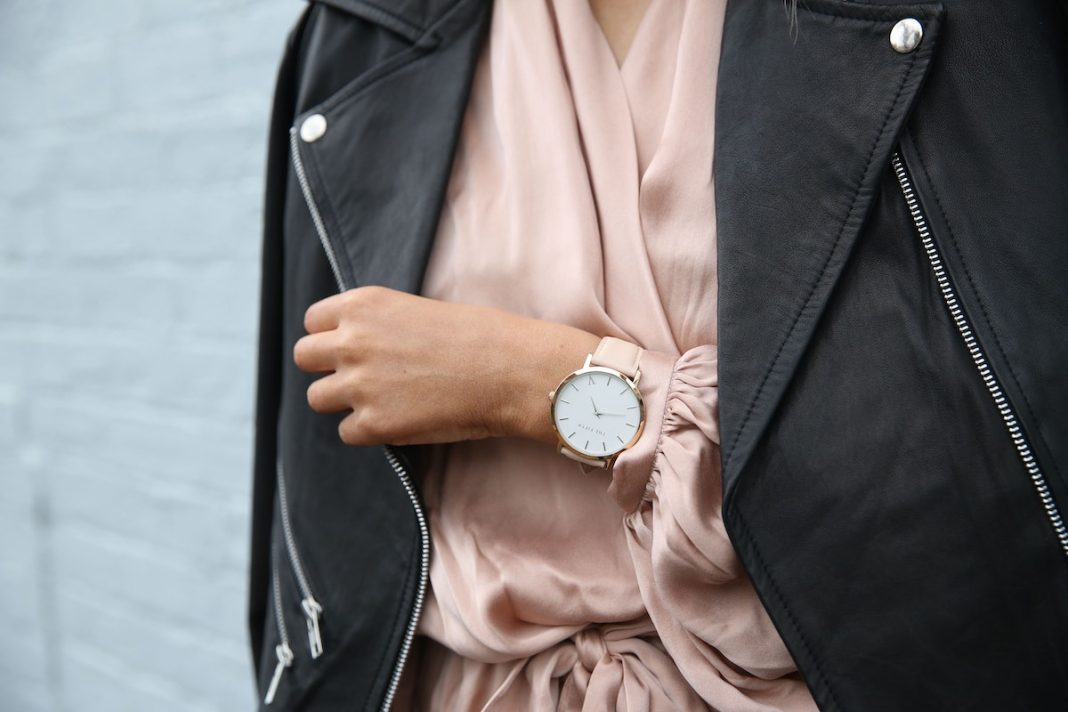 Cara setting tali jam hotsell daniel wellington