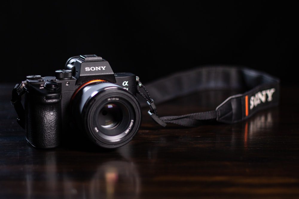 kamera mirrorless untuk street photography