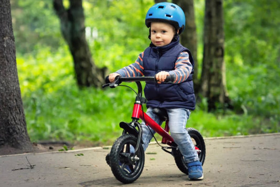 Balance bike untuk anak sales 2 tahun