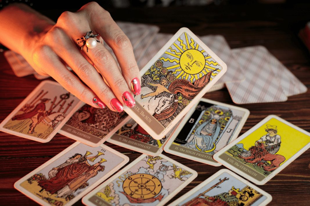 Cara Membaca Tarot Cek Dulu Yuks Blibli Friends