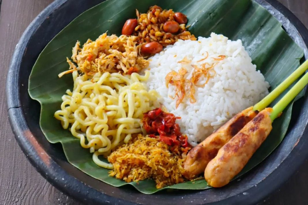 6 Makanan Khas Bali, Dijamin Enak! - Blibli Friends