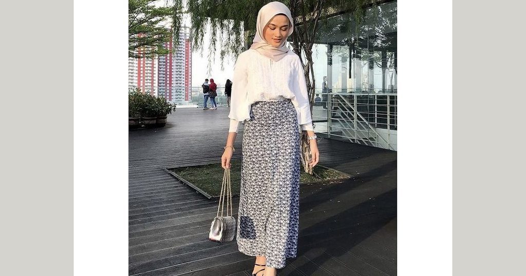 7 Ide Outfit Dinner Date Hijab Anggun dan Memesona Blibli Friends