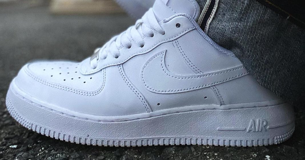 7 Cara Membedakan Sepatu Nike Air Force 1 Asli dan Palsu - Blibli Friends