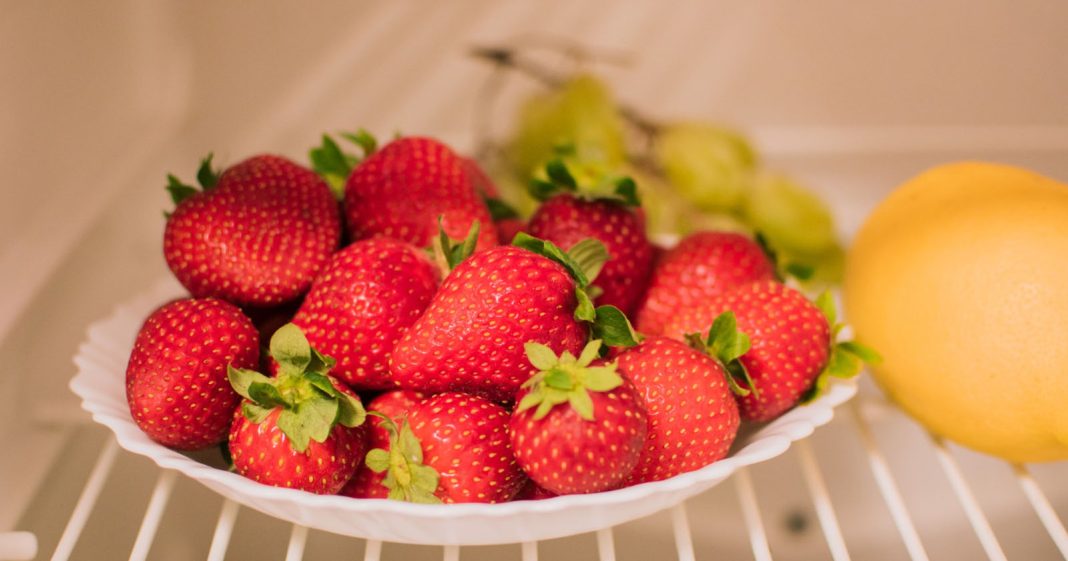 6 Cara Menyimpan Strawberry Yang Benar Supaya Tetap Segar Blibli Friends