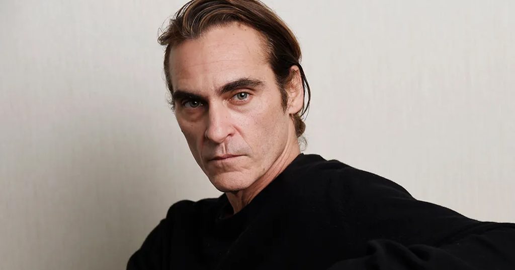 Joaquin Phoenix sebagai Arthur Fleck