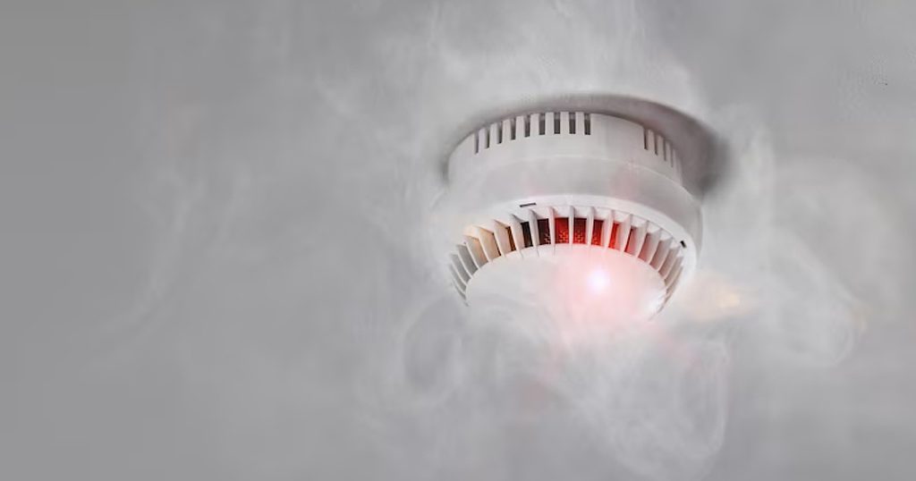 Mengenal Smoke Detector: Pengertian, Cara Kerja, Dan Jenis-jenisnya